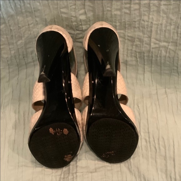 Michael Kors nude snakeskin zip up heels 3 3/4 EUC - Picture 4 of 6